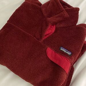 Patagonia pullover maroon